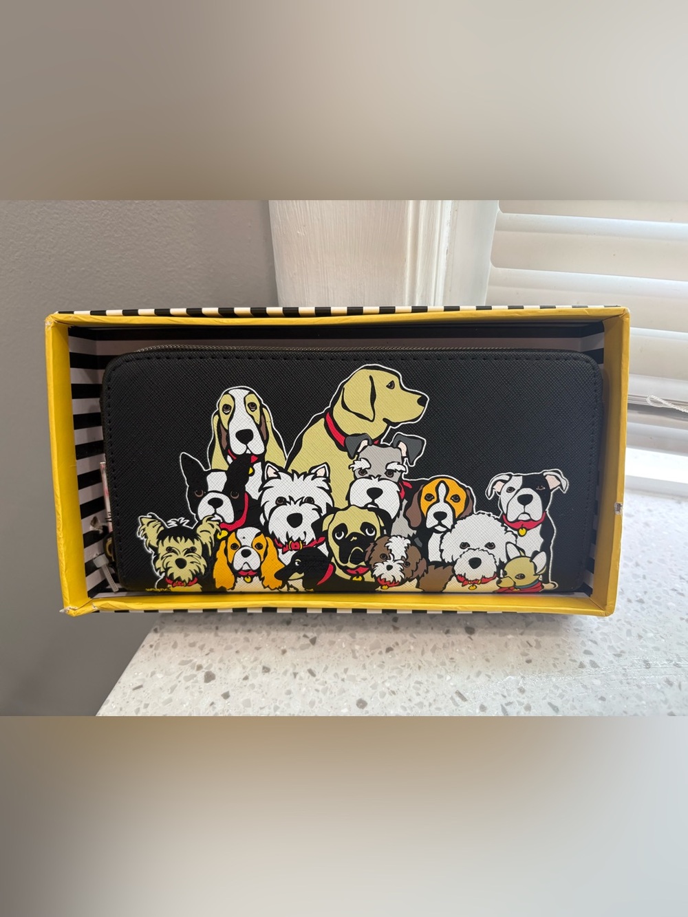 New in box Dogs Zip Around Wallet by Marc Tetro